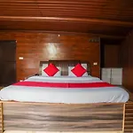 Goroomgo Long View Retreat Nainital