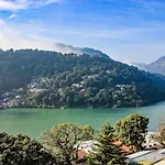 Hotel Surya Lake View
