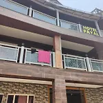 Goroomgo Payal Lake View Mall Road Nainital