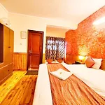 Hotel Ankur Lake View Mall Road Nainital - On Terrace Open Restauarant With Lake View And Valley Mountain View With Wifi - Room Service Available - Best Vacation Stay With Family - Book Now