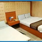 Nainital The Flat#Tiess Near Boat House Club And Naini Lake - Prime Location & Luxury Room - Excellent Customer Service Awarded