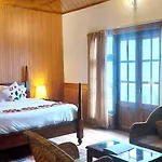 Bhikampur Lodge By Nine Hotels