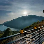Lake Trails With Beautiful Valley View