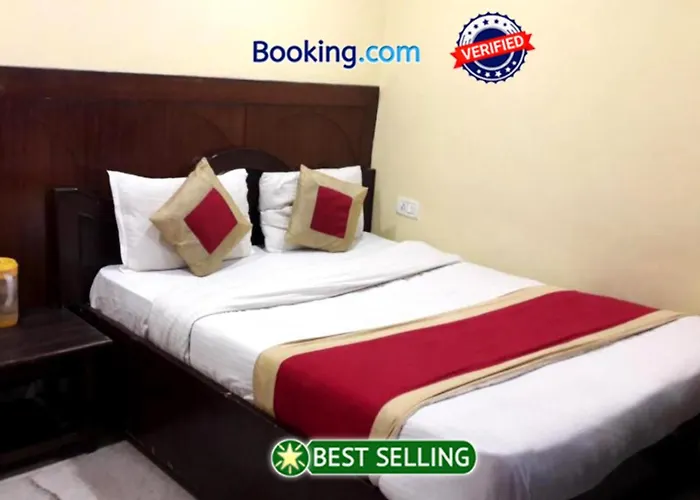 Hotel Flatties Mall Road Nainital-Near Lake View Point