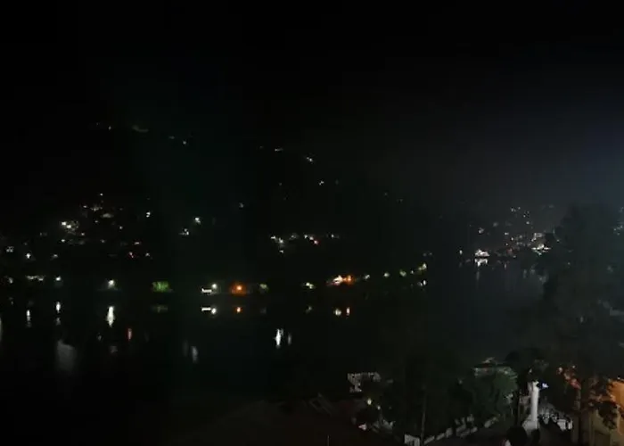 Grg Hotel Chinar Lake View Nainital