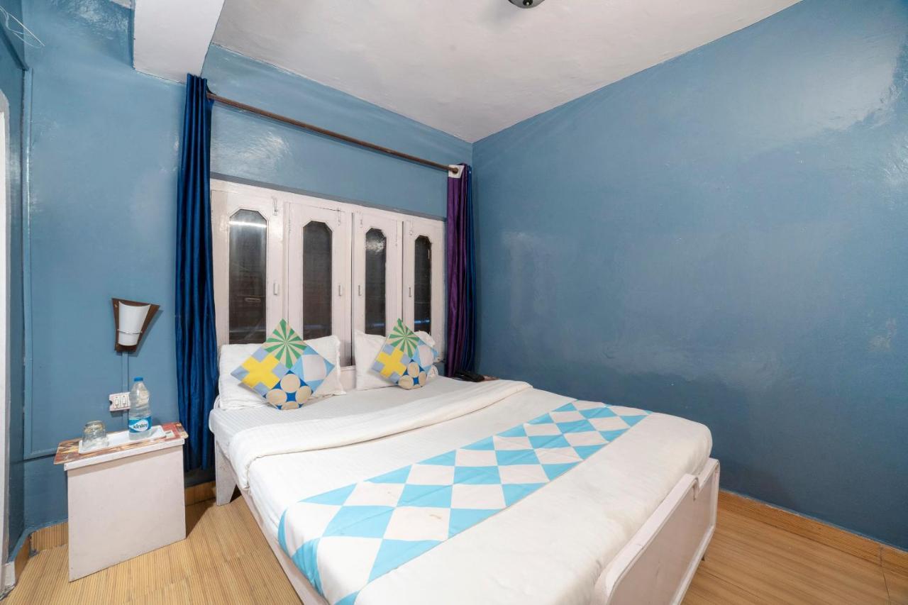 Oyo 81067 Wodden Stays 3*