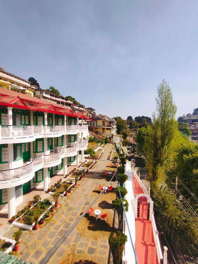 Hotel Elphinstone The Lake Side 3*