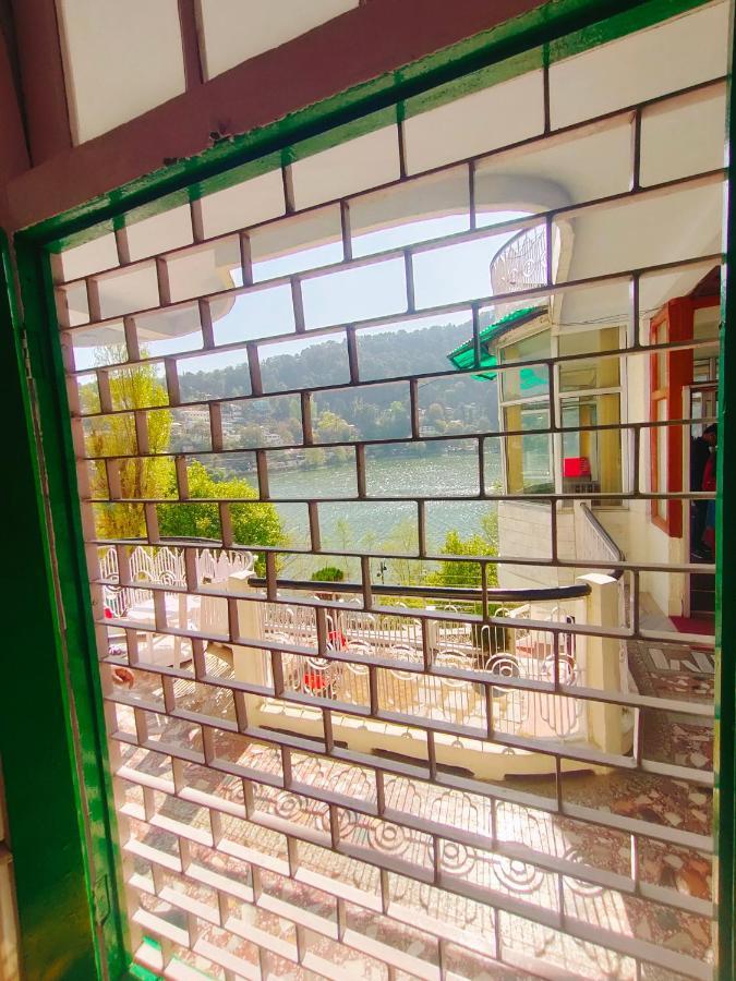Elphinstone The Lake Side Hotel Nainital