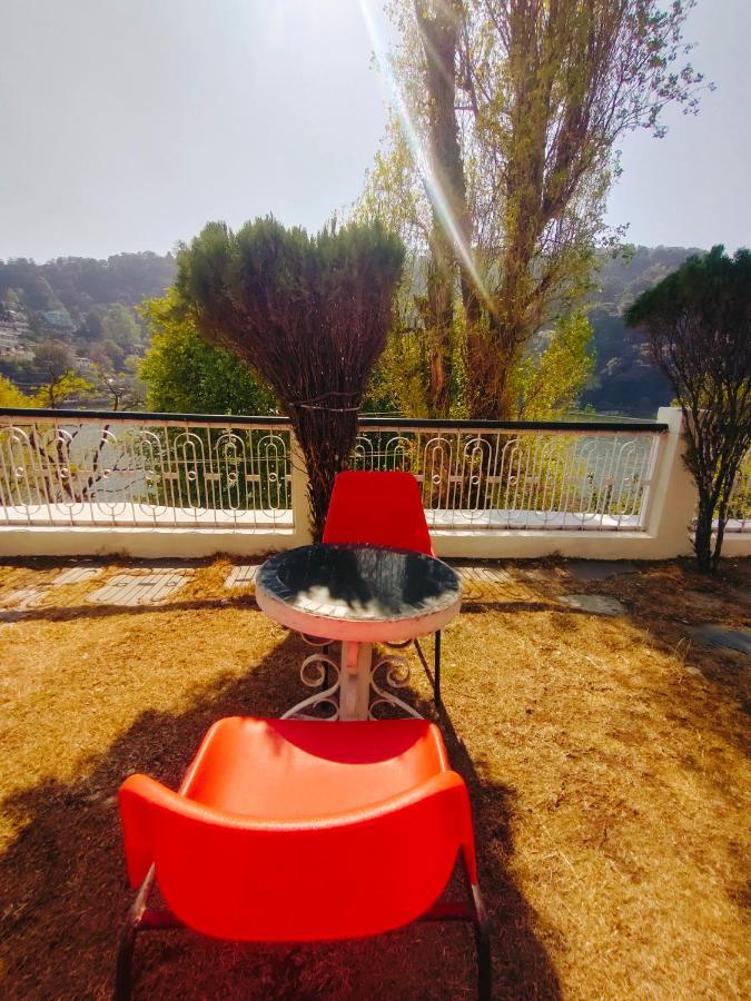 Elphinstone The Lake Side 3* Nainital