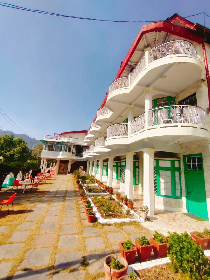 Elphinstone The Lake Side 3* Nainital