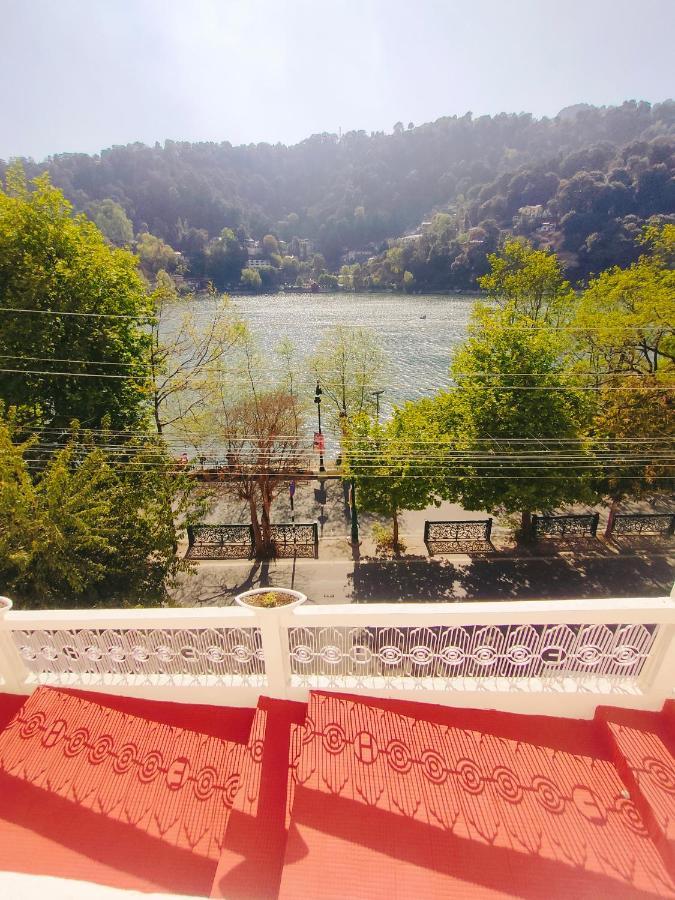 Elphinstone The Lake Side 3* Nainital