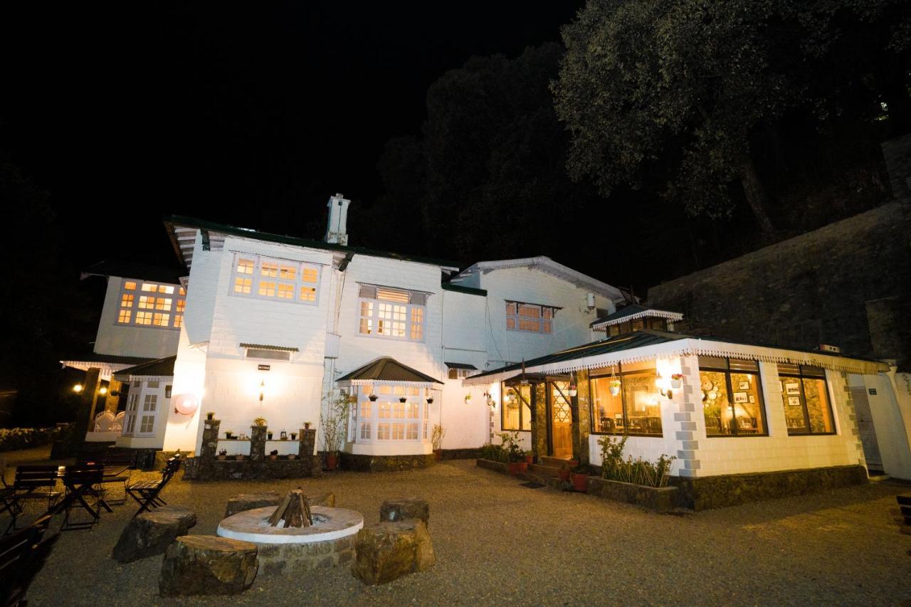 Bhikampur By Howard Hotel