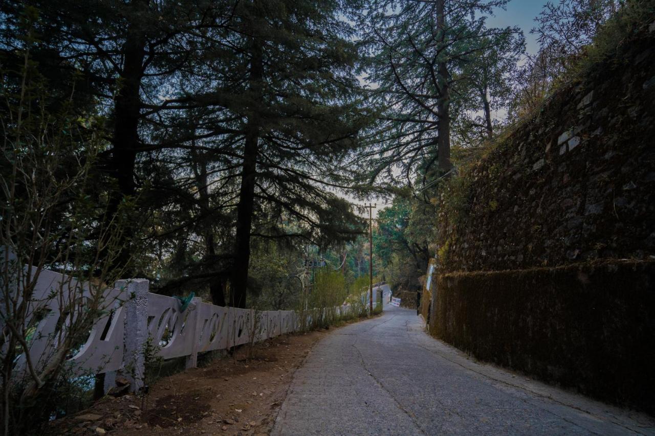 Bhikampur By Howard 4*