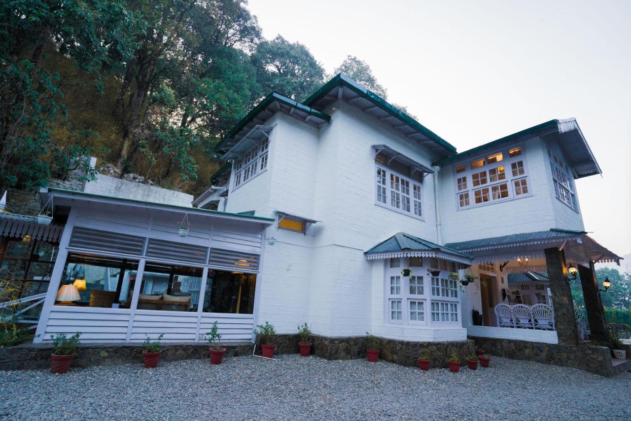 Bhikampur By Howard Nainital
