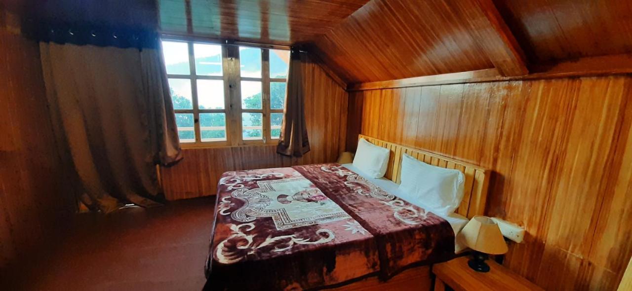 Chiraiyya Pangot Lodge