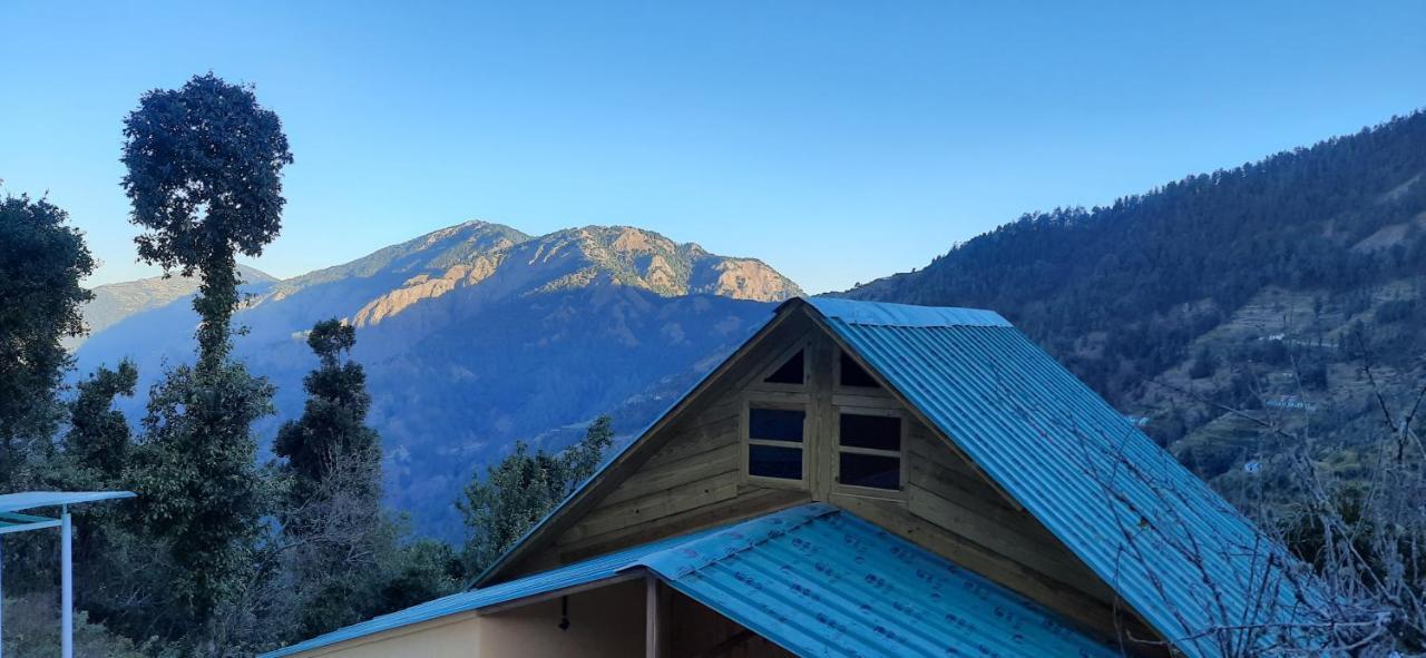 Chiraiyya Pangot Lodge