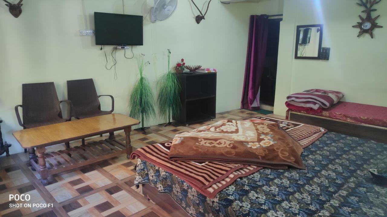 Manohar Guest House Guest house *