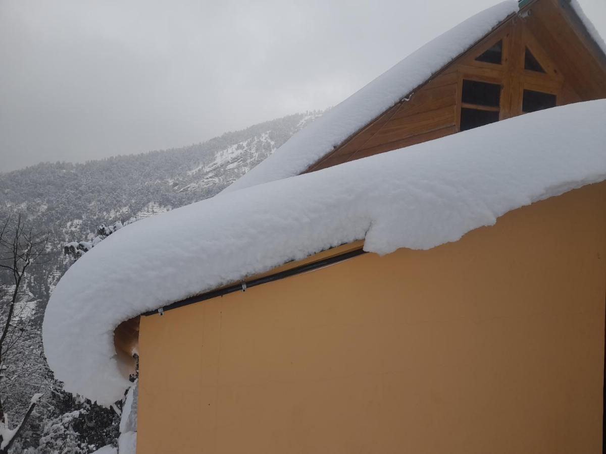 Chiraiyya Pangot Lodge Nainital