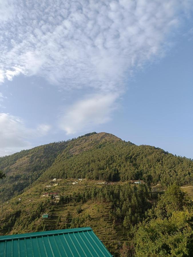 Chiraiyya Pangot Lodge Nainital