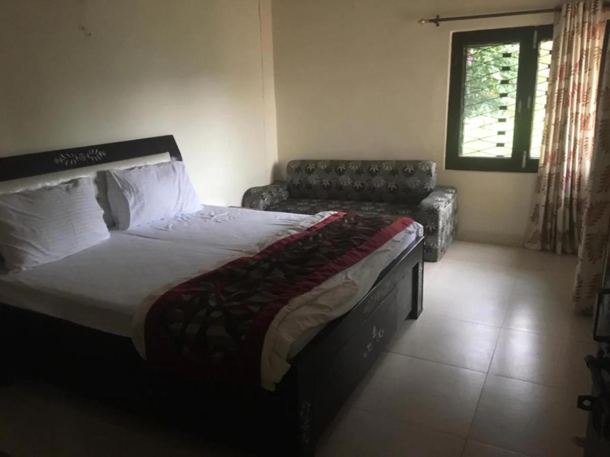 Resort Goroomgo Blue Moon Lake View Mall Road Bhimtal - Best Seller 3*