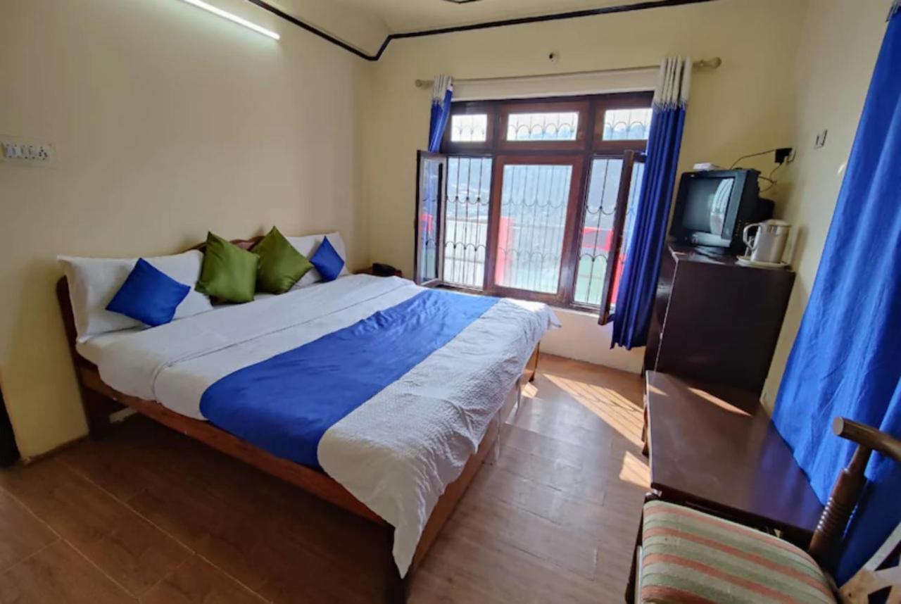 Goroomgo Chinar: Lakeside Retreat On Nainital's Mall Road