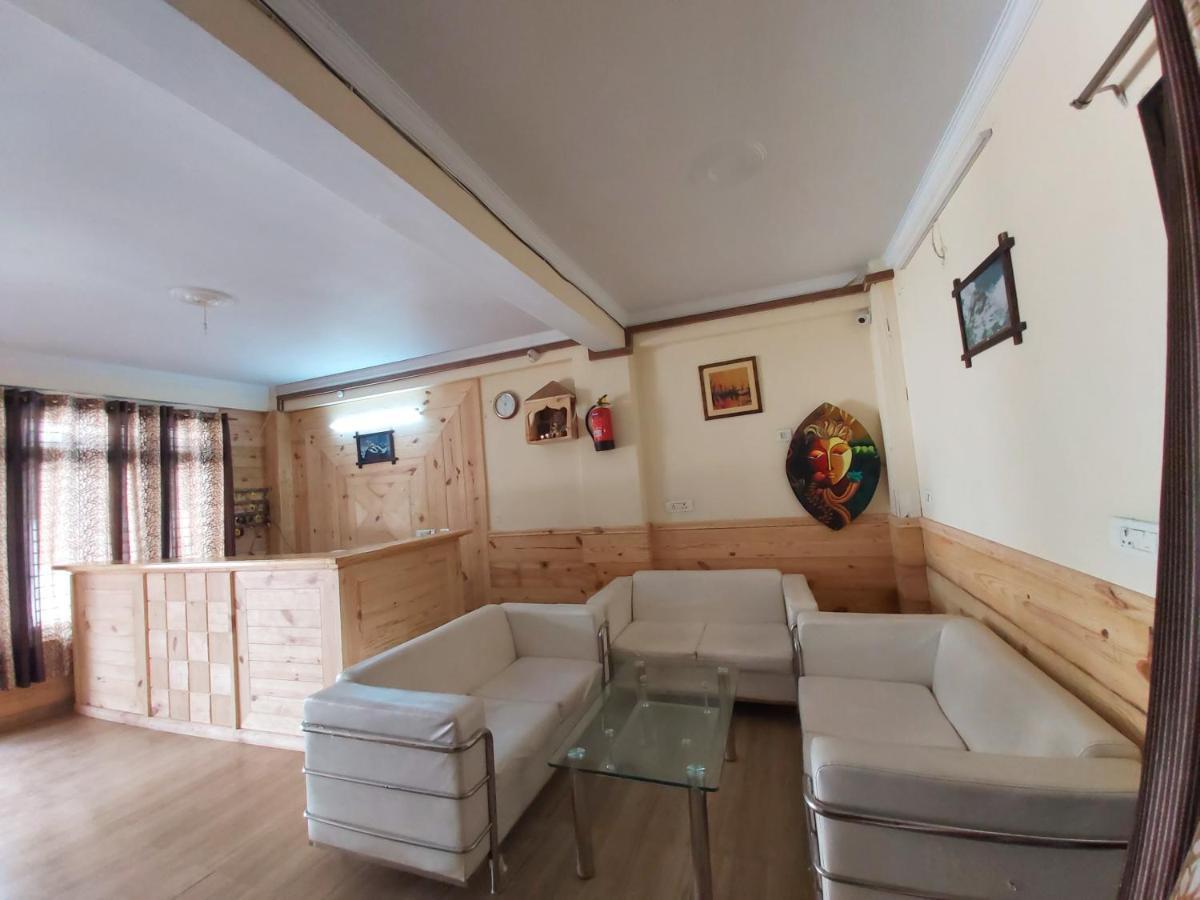 Hotel Goroomgo Orchid Nainital