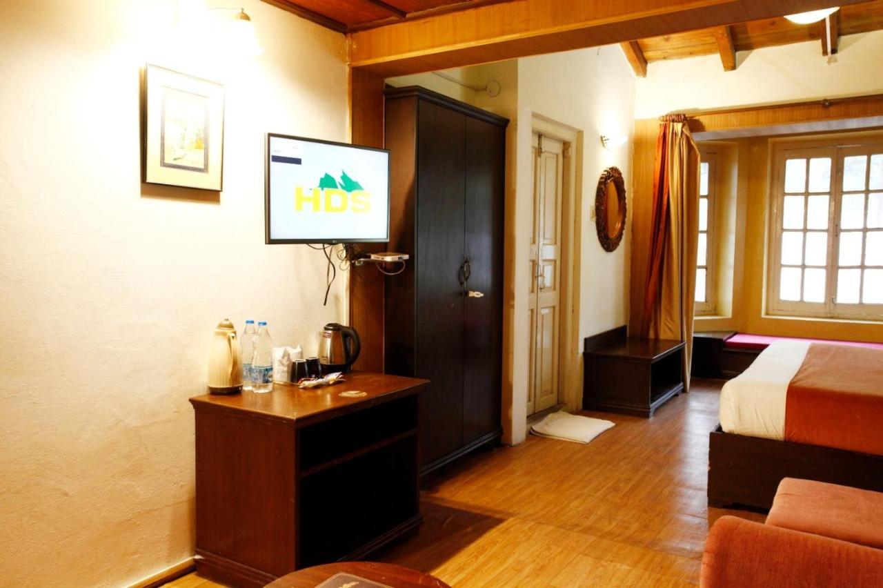 The Palace Belvedere Walkable Distance From Mall Road Hotel