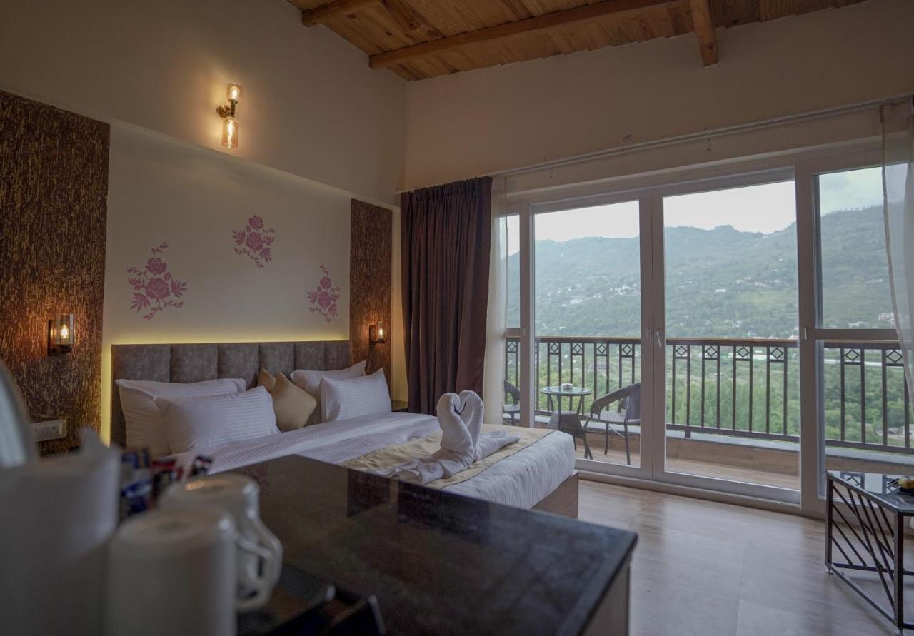 Hotel Nivedan And Nainital
