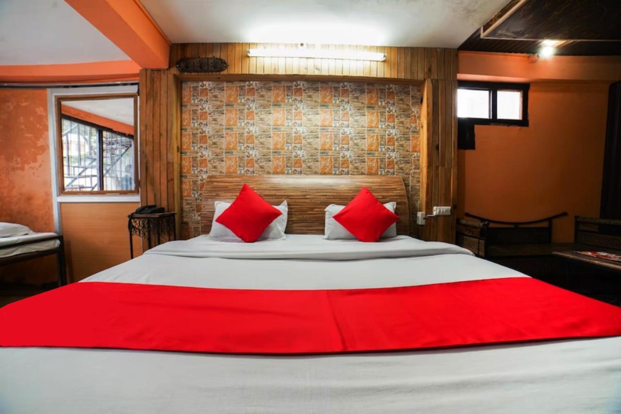 Goroomgo Long View Retreat