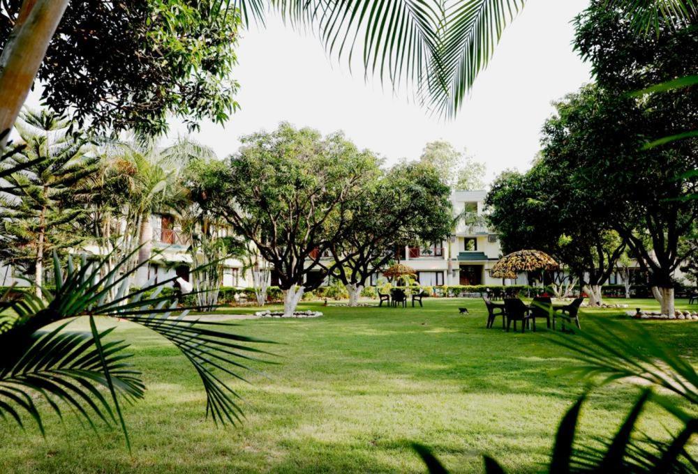 Resort Jim Corbett *