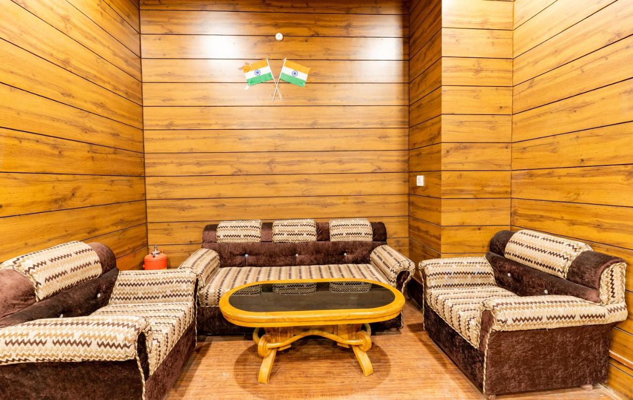 Hotel Woodland *