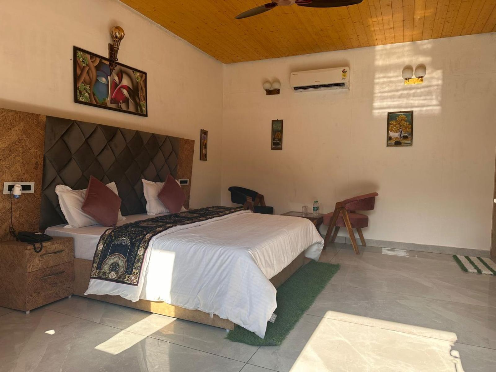 Mudras Grove Resort, Nainital