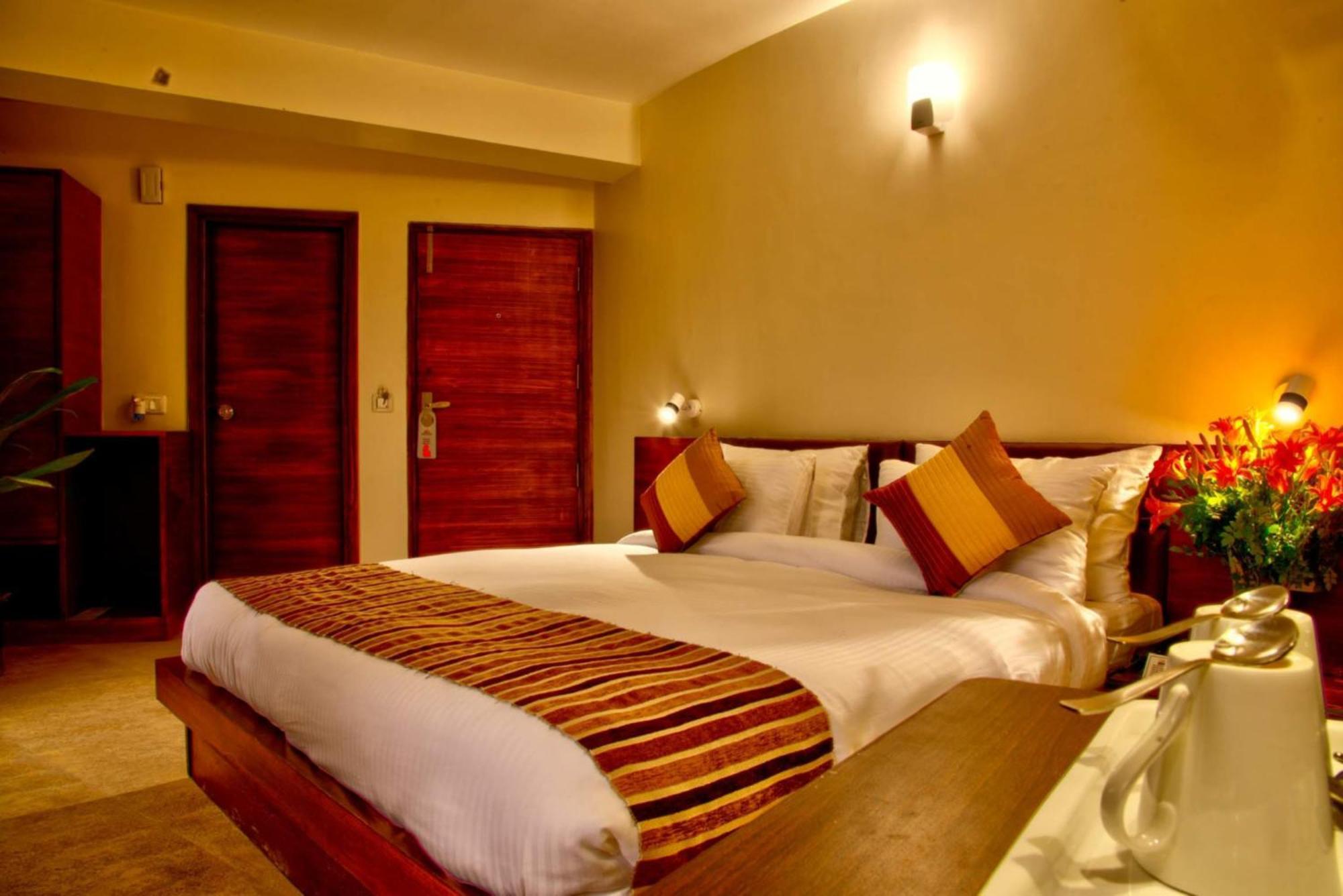 Hotel Goroomgo Luxury Palm Bhimtal - Luxury - Excellent Customer Service - Seller 3*