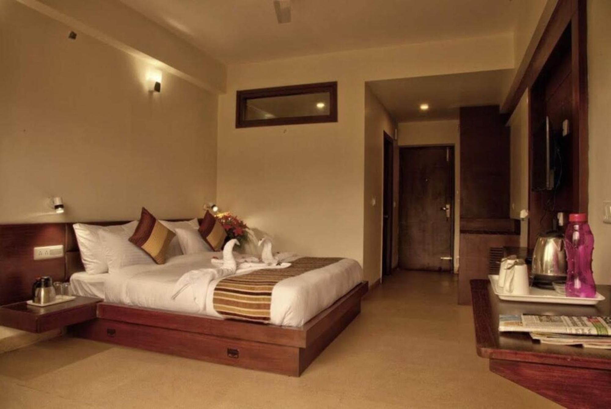 Goroomgo Luxury Palm Bhimtal - Luxury - Excellent Customer Service - Seller Nainital