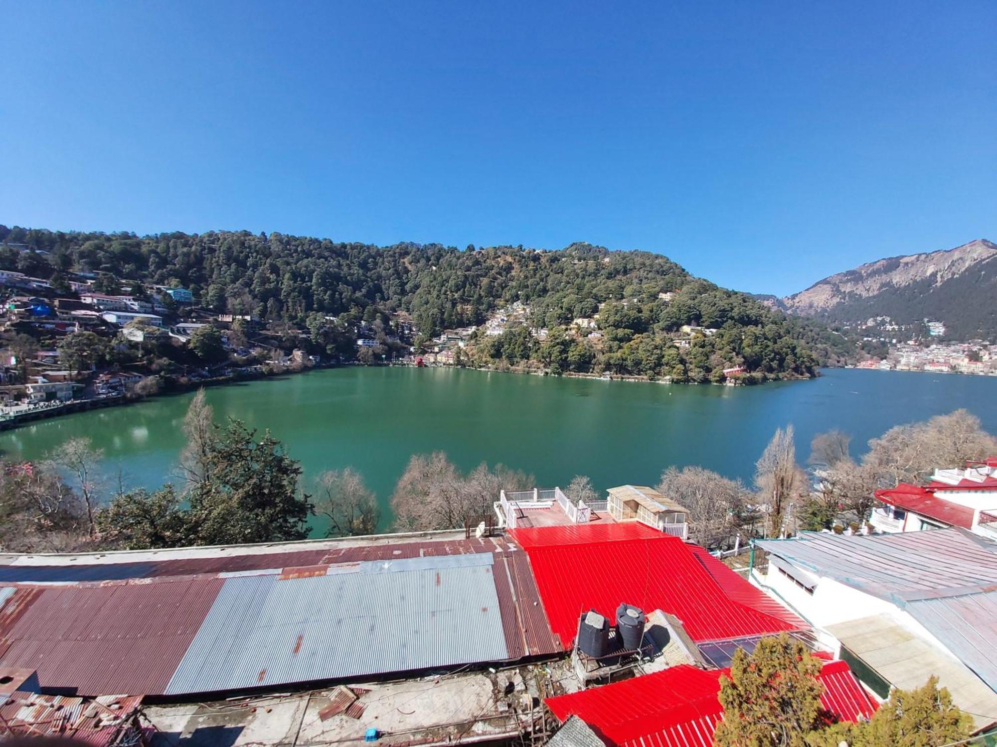Naini Lake View Mall Road Hotel