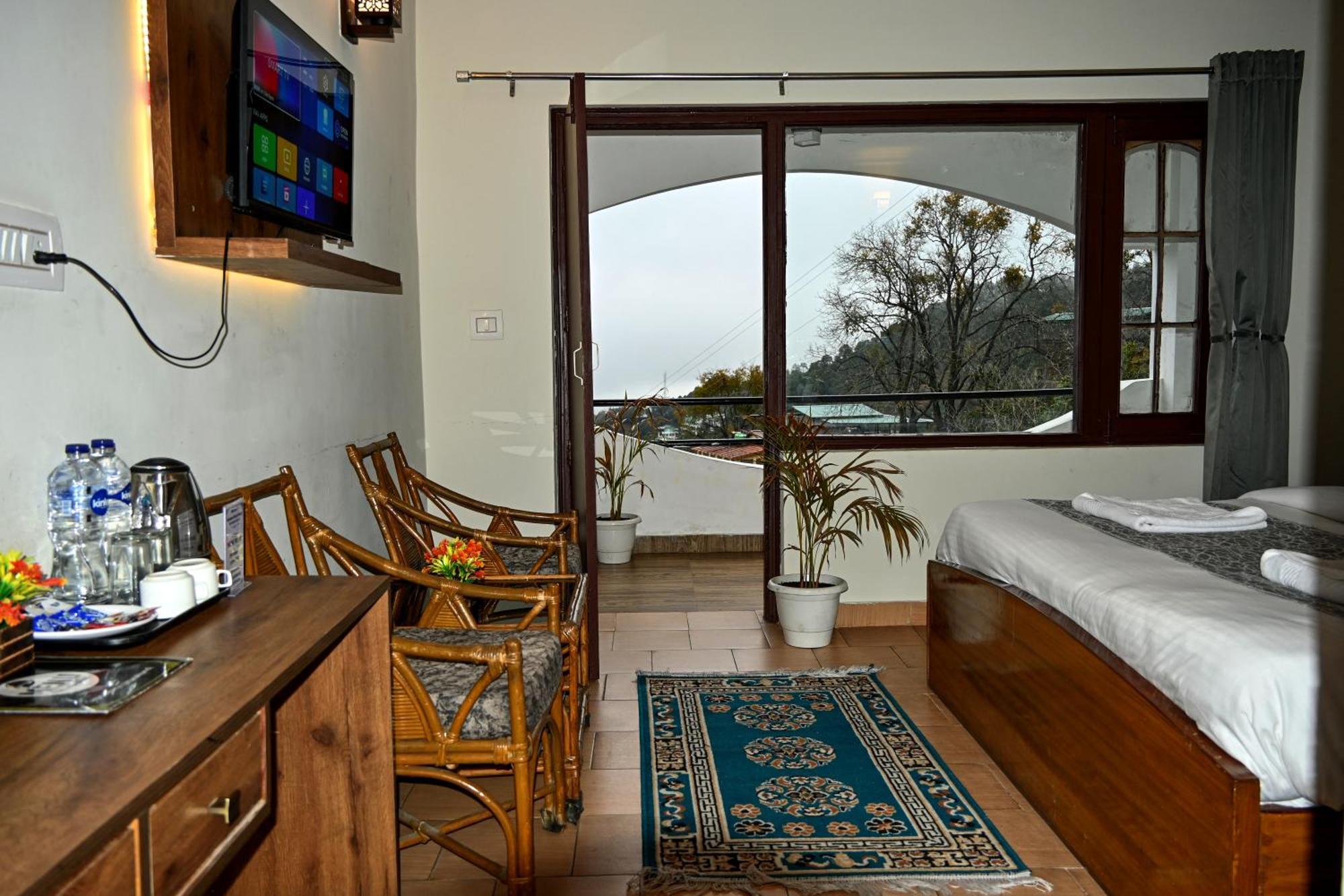 Resort Kumaon Roop Near Neem Karoli Temple