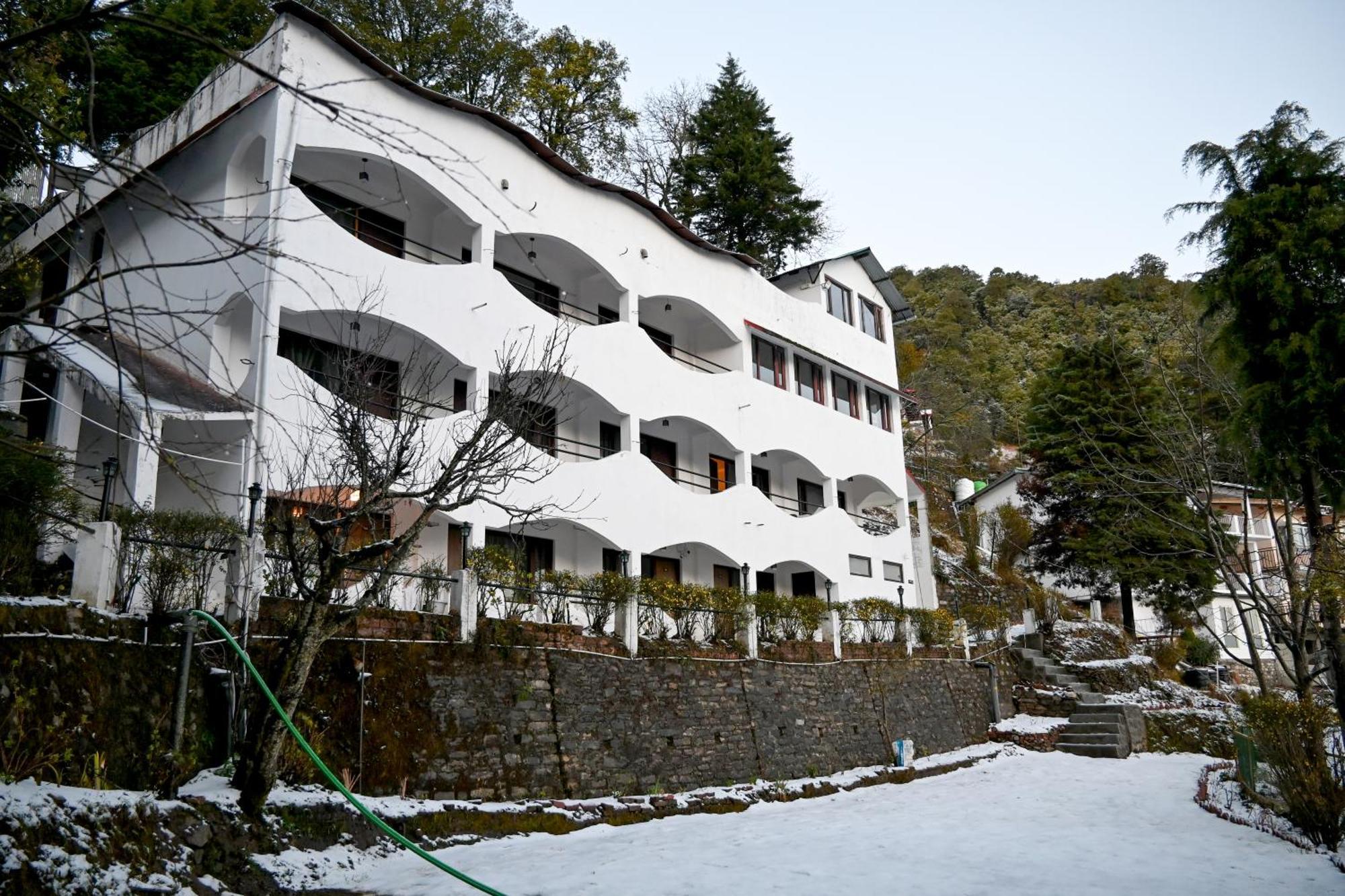 Resort Kumaon Roop Near Neem Karoli Temple