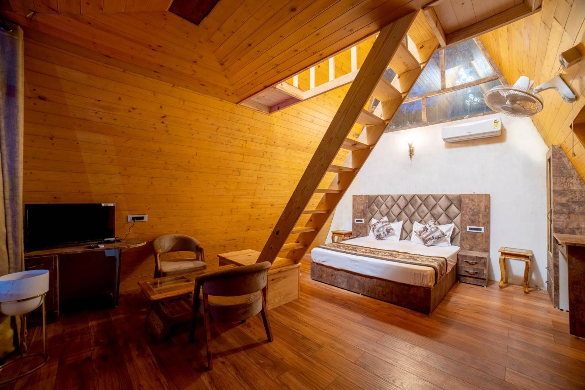 Mudras Grove Resort, Resort 3*