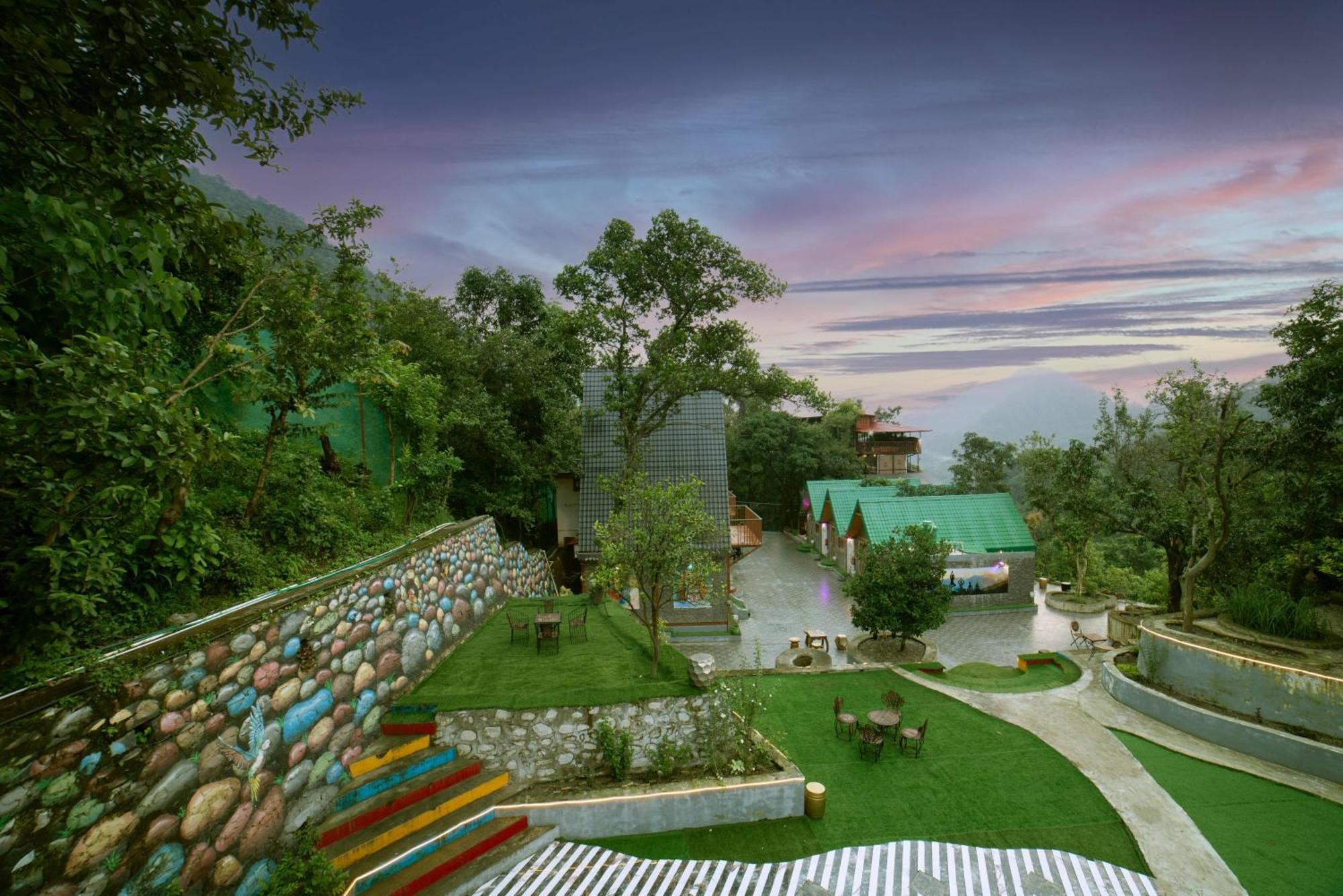 Mudras Grove Resort, Resort 3*