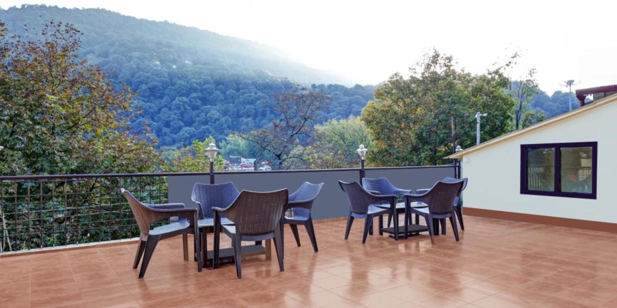 Flatties Mall Road Nainital-near Lake View Point Nainital