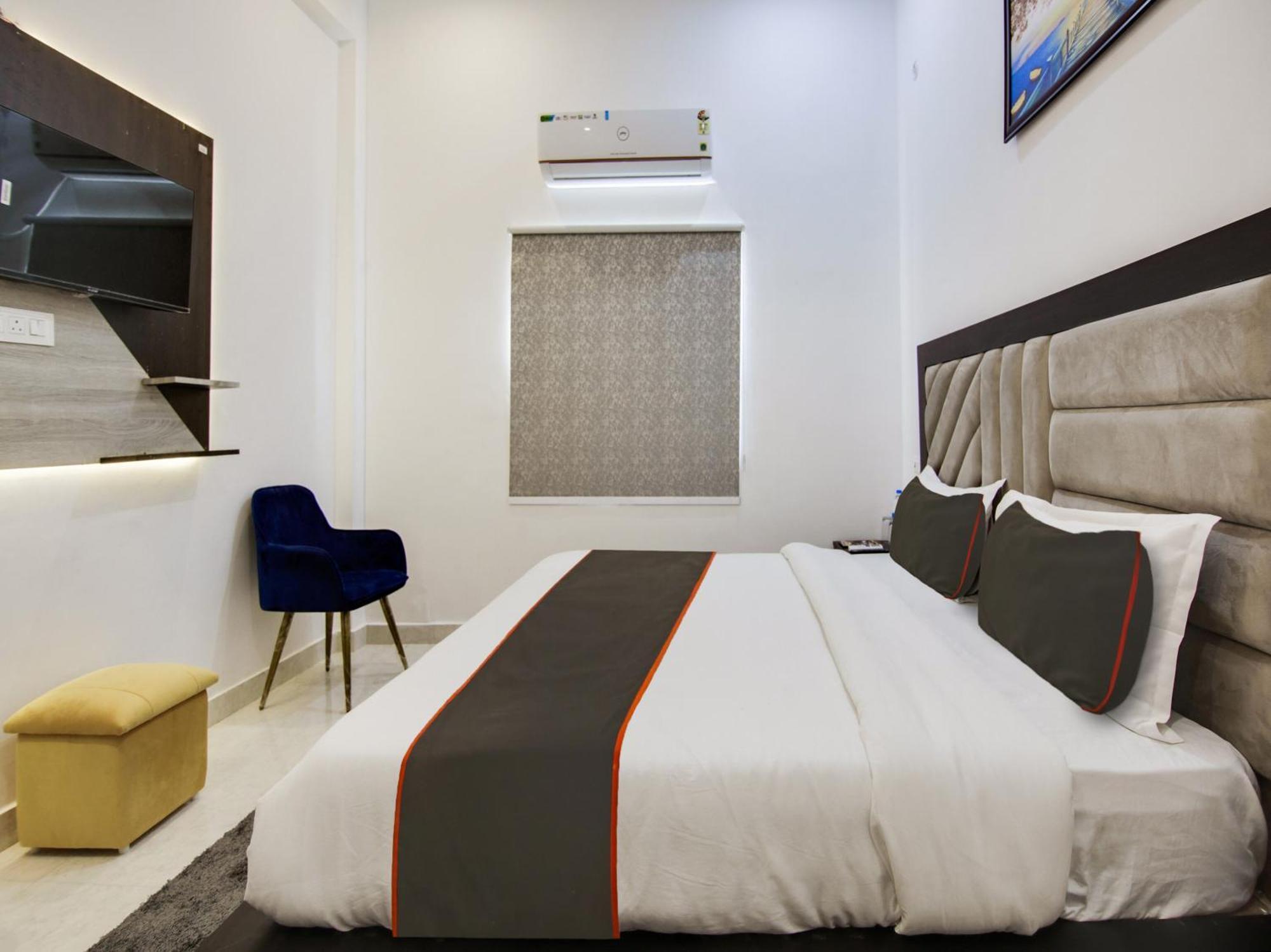 The Nines & Restro Hotel Nainital