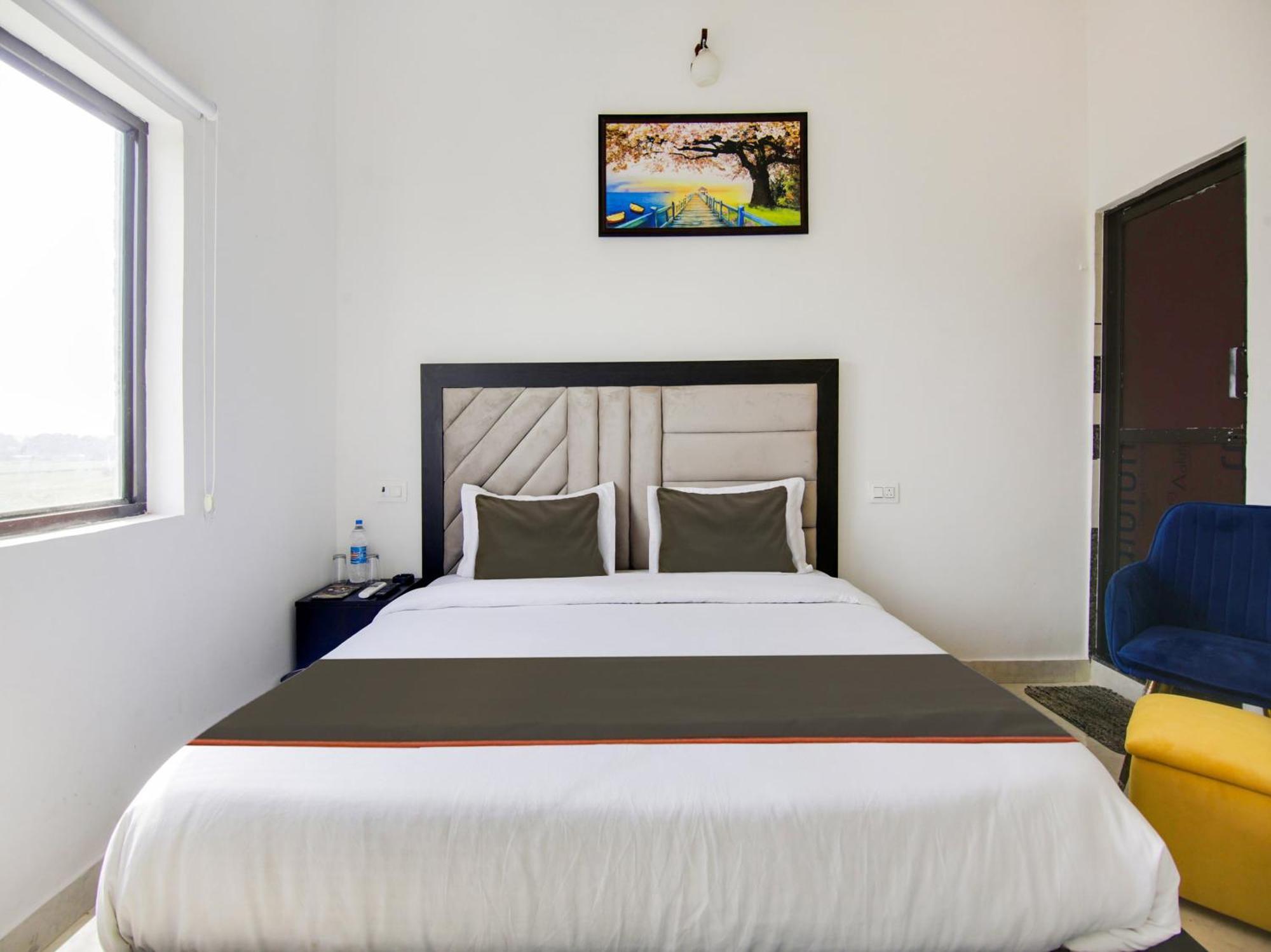 Hotel The Nines & Restro 3*
