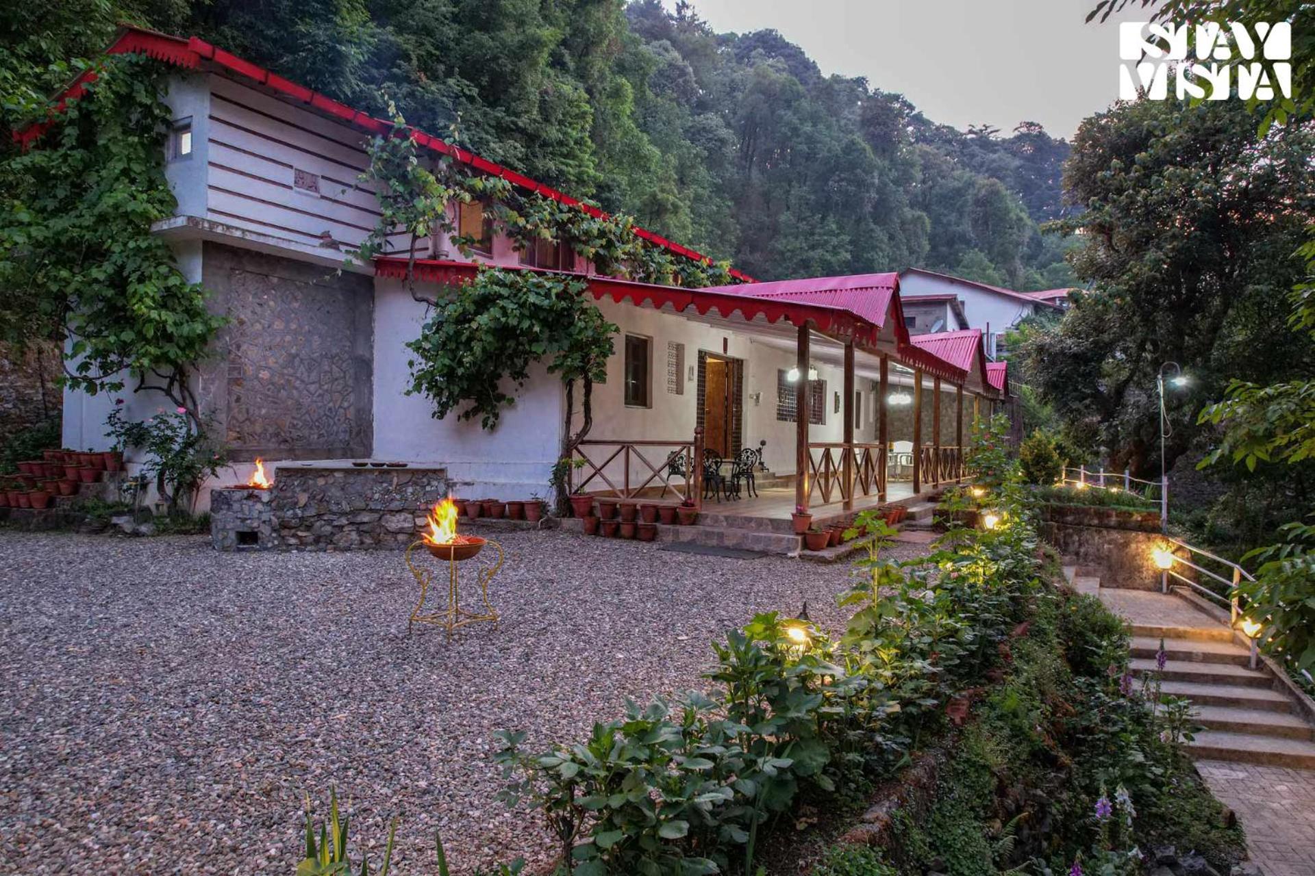 Stayvista At Edwinstowe House With Heater, Bonfire & Bbq Grill Villa