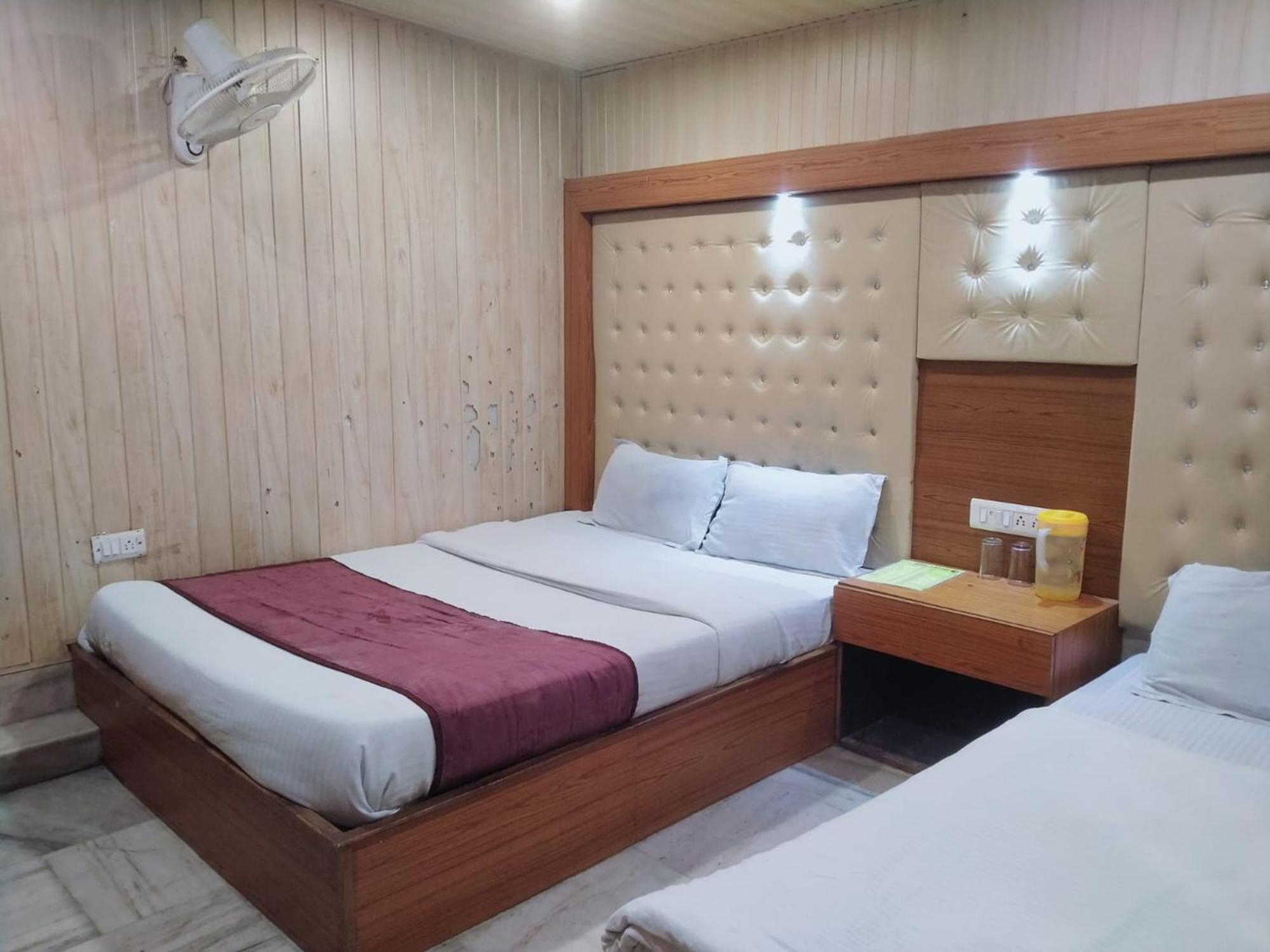 Nainital The Flat#Tiess Near Boat House Club And Naini Lake - Prime Location & Luxury Room - Excellent Customer Service Awarded Nainital