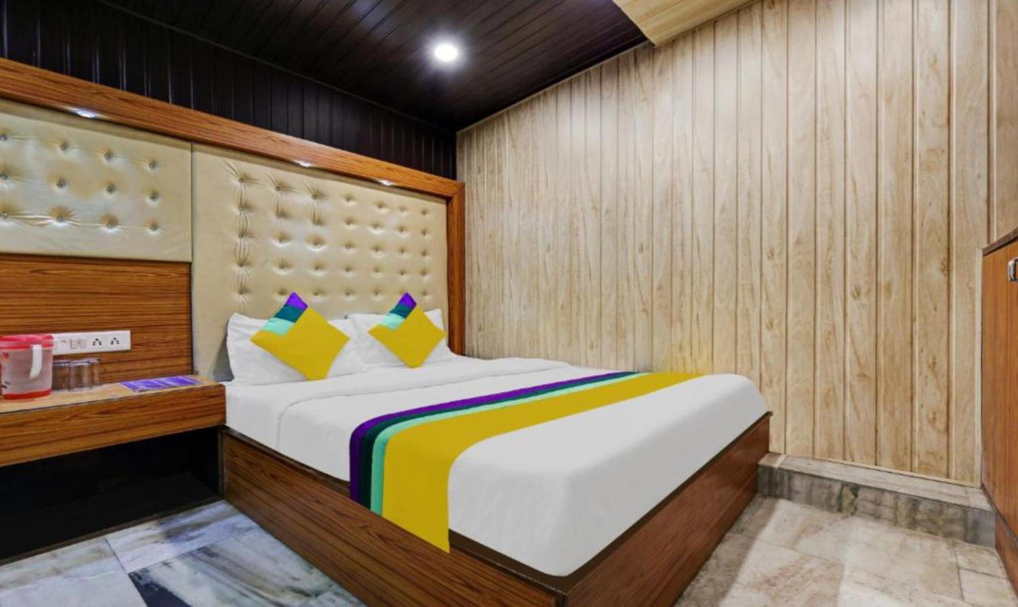 Nainital The Flat#Tiess Near Boat House Club And Naini Lake - Prime Location & Luxury Room - Excellent Customer Service Awarded Hotel