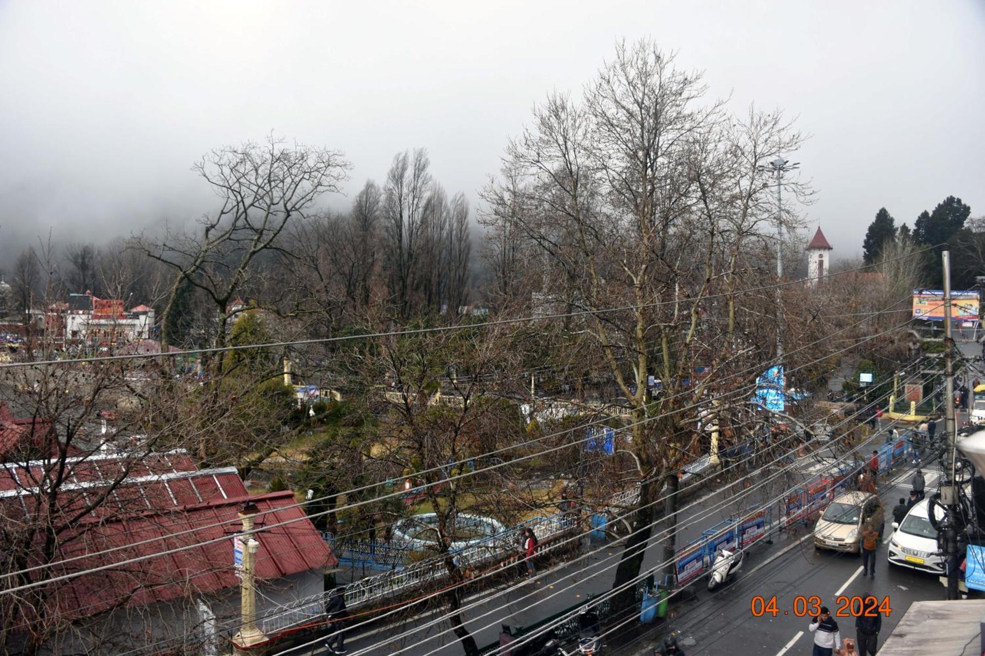 Hotel Nainital The Flat#Tiess Near Boat House Club And Naini Lake - Prime Location & Luxury Room - Excellent Customer Service Awarded 3*