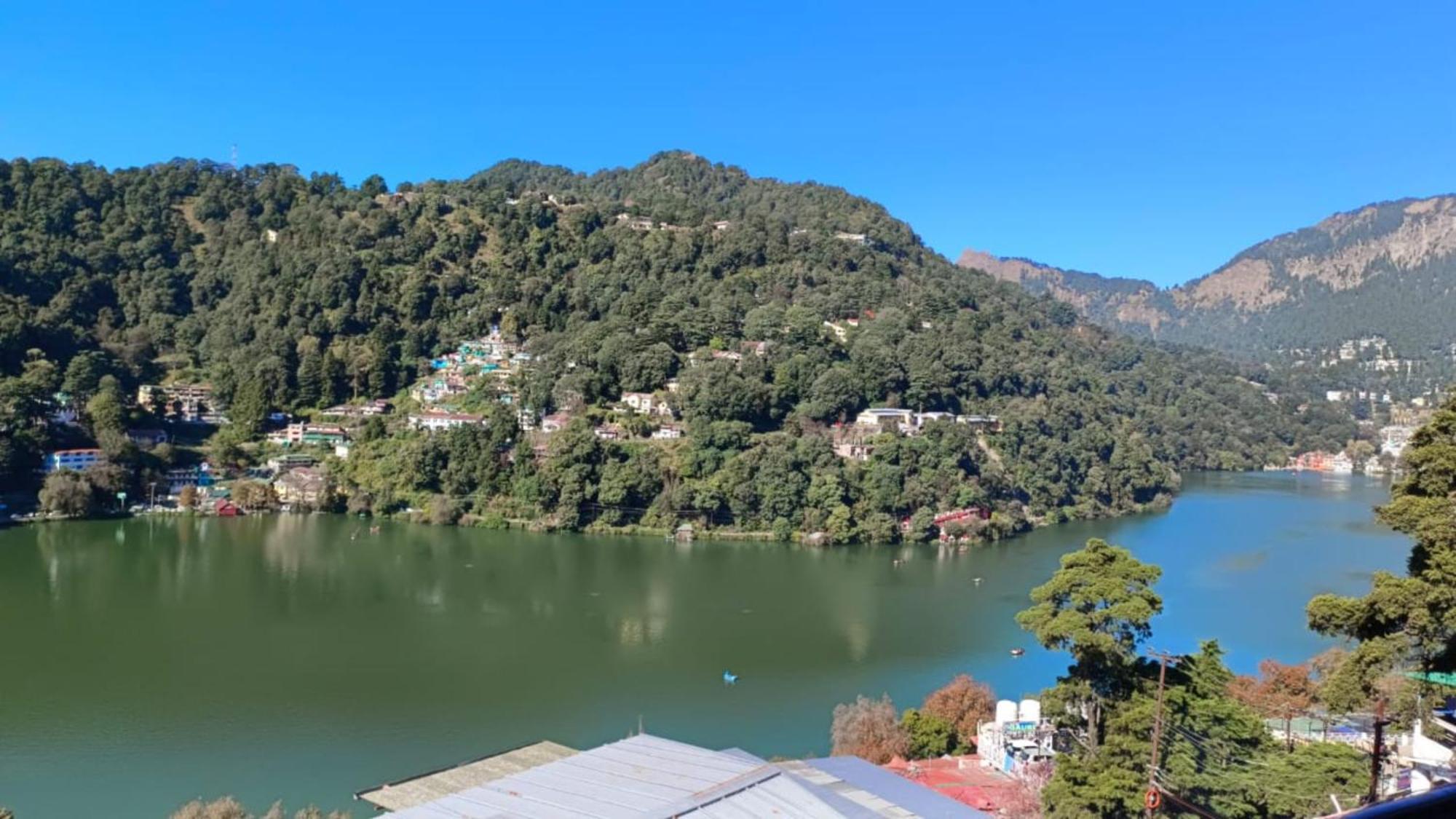 Goroomgo Chinar Lake View Mall Road - Near Bus Stand - Prime Location With Spacious Quality - Best Seller Nainital