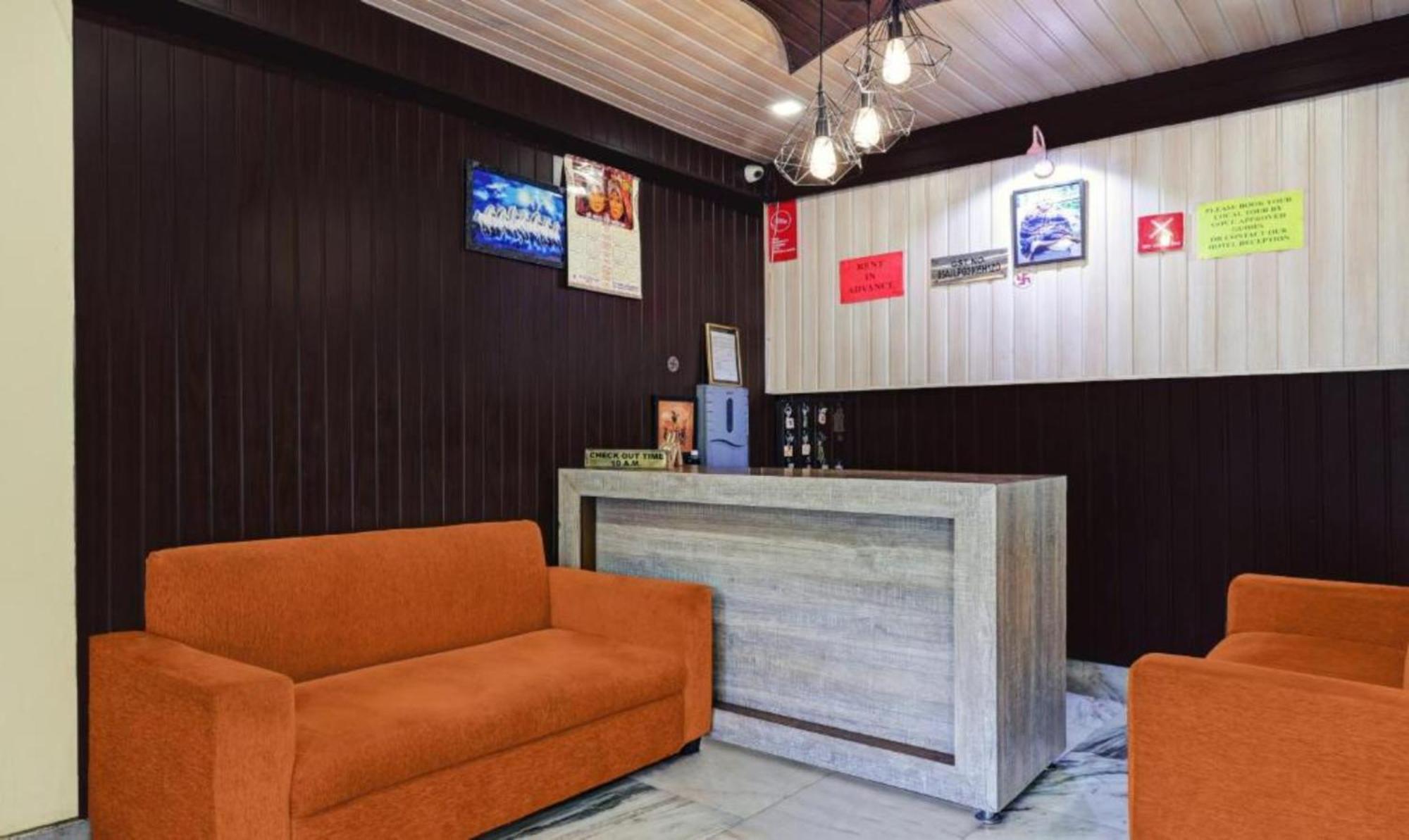 Flattiess ! Near Mall Road - Open Sitting Area On Terrace With Full Naini View And Mountain Valley View - Wi Fi - Service Available - Rated Hotel 3*