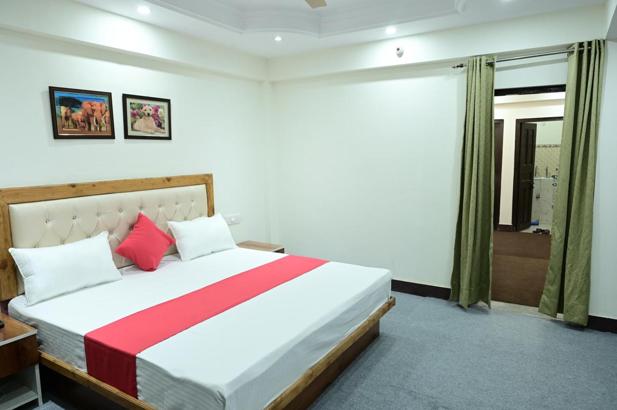 Hotel The Anvi Retreat , 8 Km From Naini 3*
