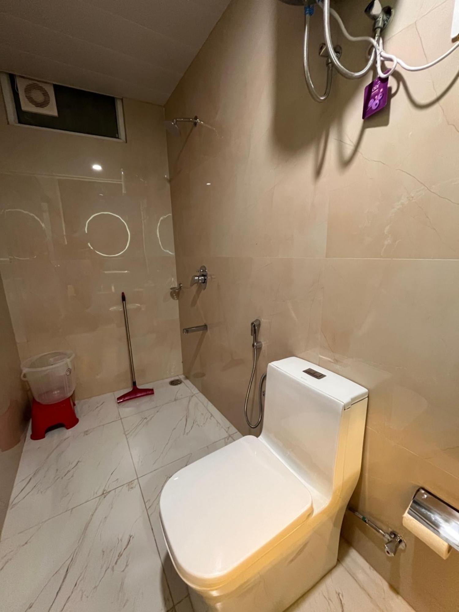 Spruce Hill & Restro Hotel 4*